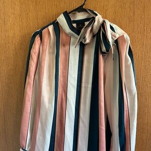 Women’s blouse size L